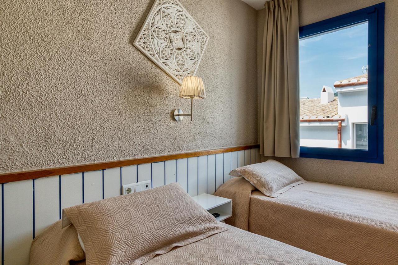 La Fonda Bed & Breakfast Cadaques Bagian luar foto