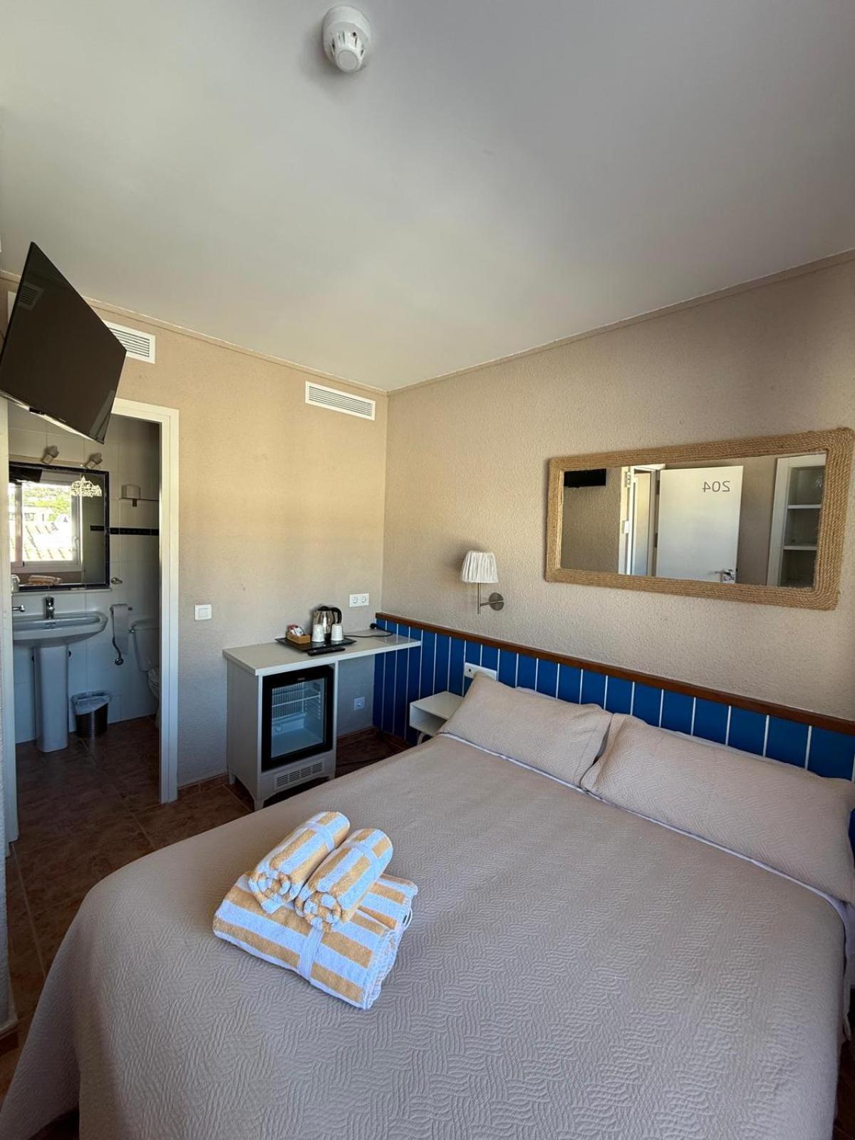 La Fonda Bed & Breakfast Cadaques Bagian luar foto